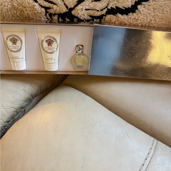 Versace Box Sample Set - Picture 2 of 3